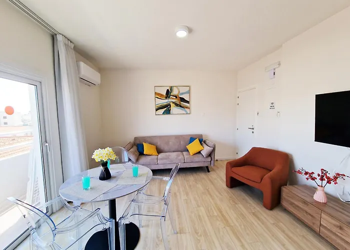 Kitieos Central Apartment With Sea View