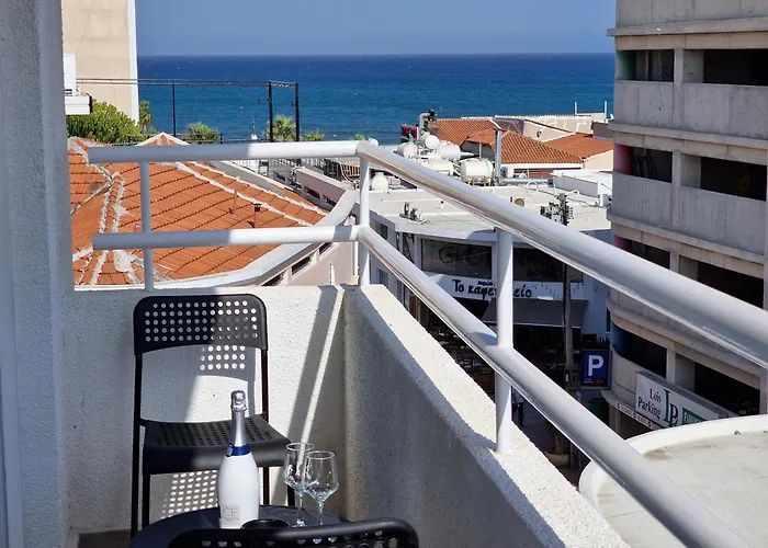 Kitieos Central Apartment With Sea View